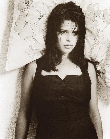 Neve Campbell (Neve Campbell)