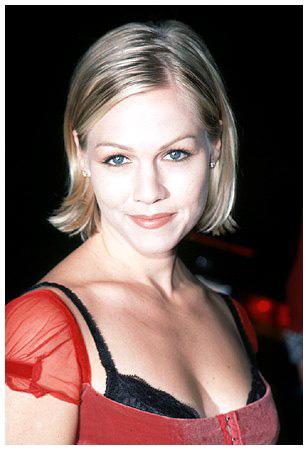   (Jennie Garth)