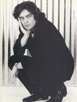    (Benicio del Toro)