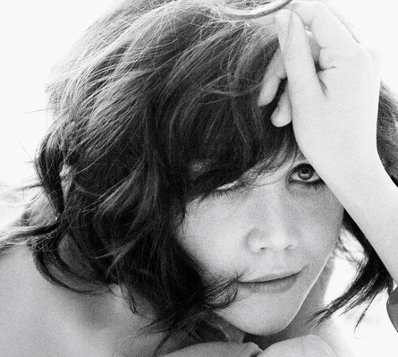   (Maggie Gyllenhaal)