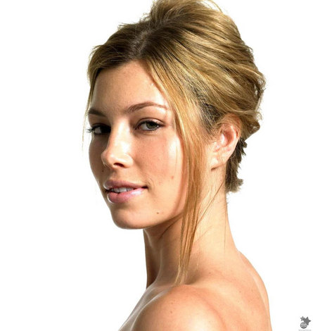   (Jessica Biel)