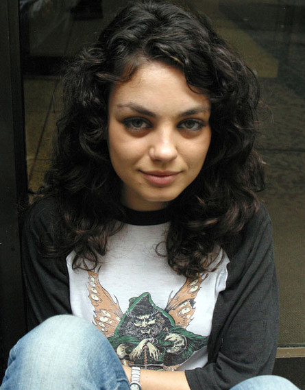   (Mila Kunis)