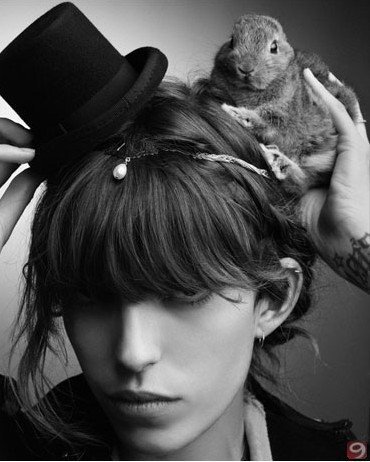   (Lou Doillon)