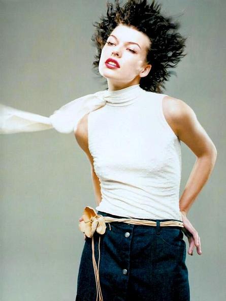  (Milla Jovovich)