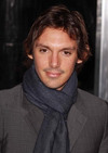    (Lukas Haas)