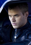    (Kellan Lutz)