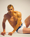    (Kellan Lutz)