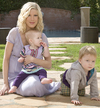    (Tori Spelling)