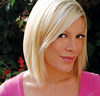    (Tori Spelling)