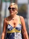    (Tori Spelling)