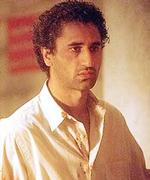   (Cliff Curtis)