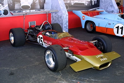 Названы лучшие автомобили всех времен и народов (фото) Lotus 49